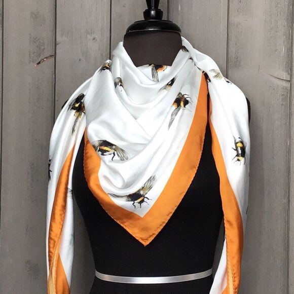 NWT Victoria Beckham for Target Bee Scarf - Picture 1 of 3